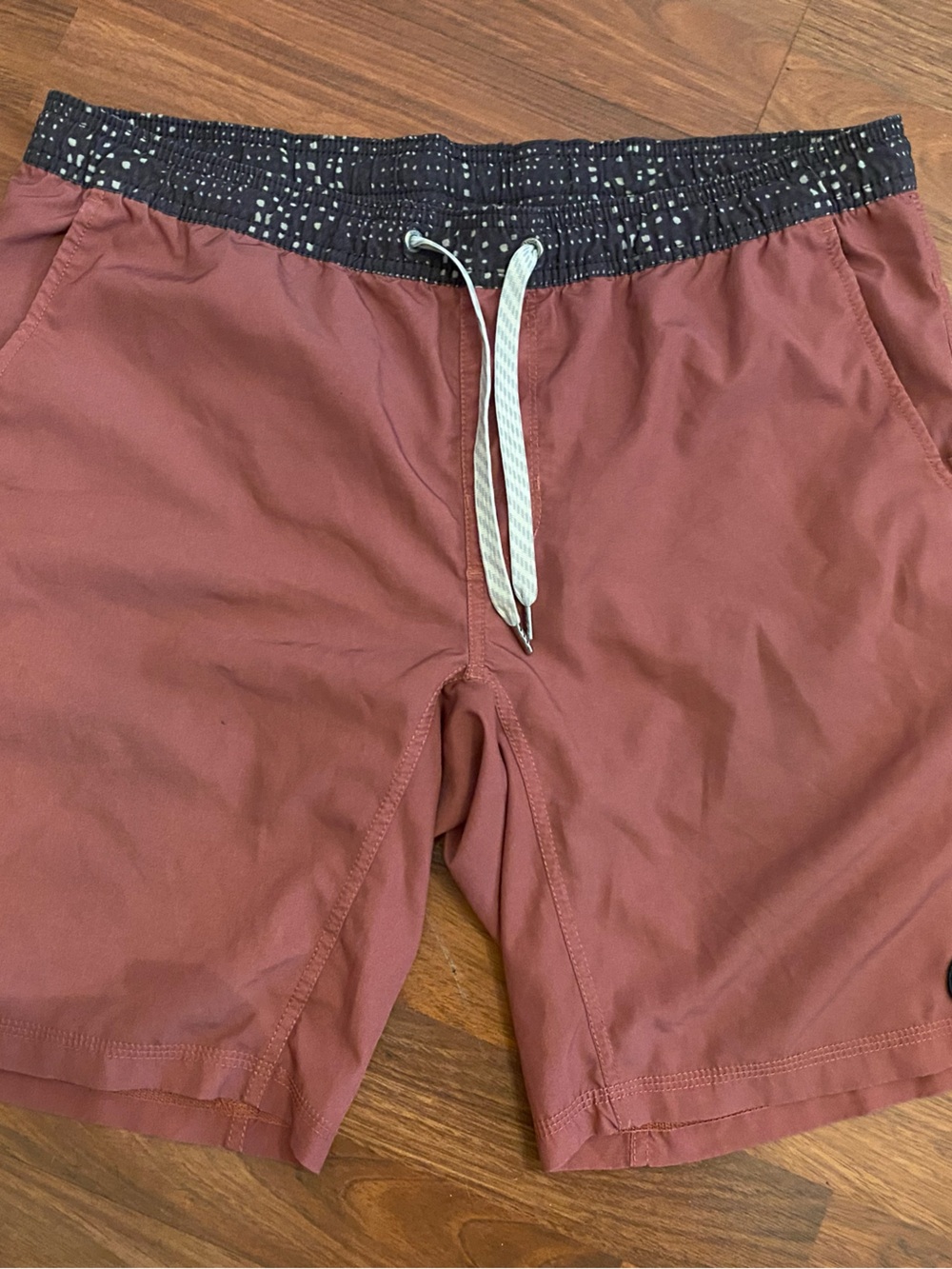 Vuori Men's Athletic Shorts Rust with Black Waistband